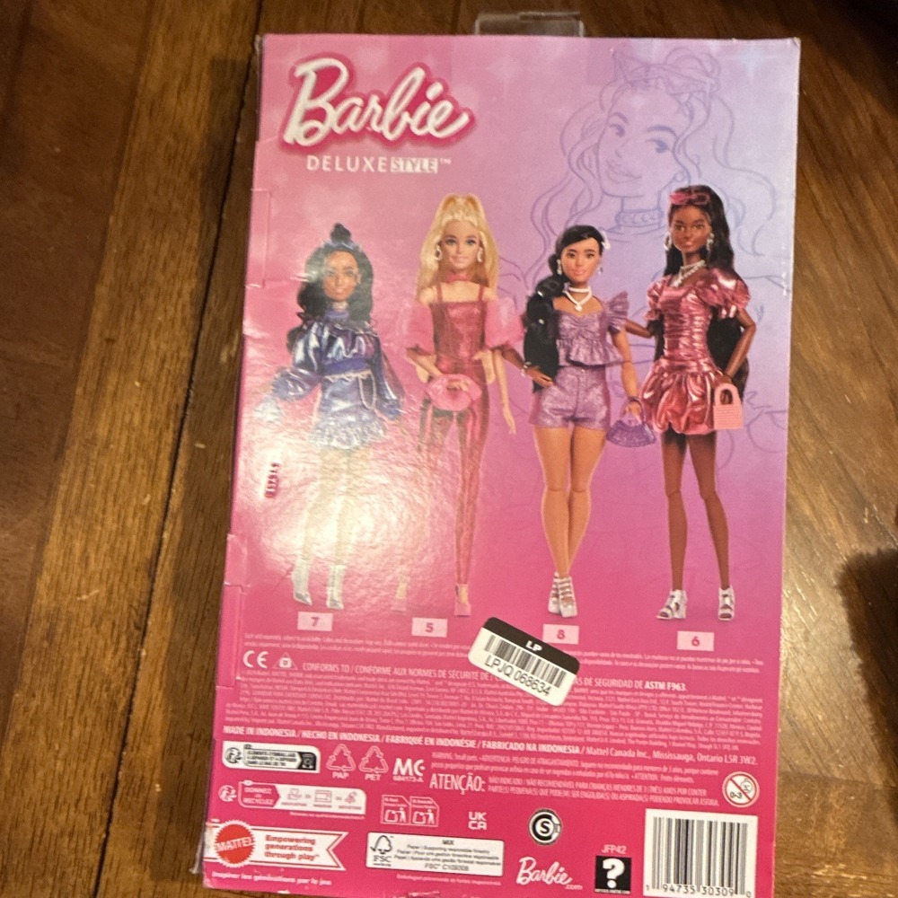 Barbie Deluxe Style Fashion Doll 11in Metallic Blue Outfit - Picture 2 of 4